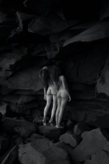 Ana Tomouanu and Diana Dobrea nude asses