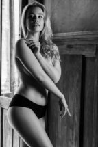 Alina pqsd topless model